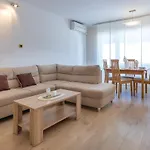 Lxvi Appartement